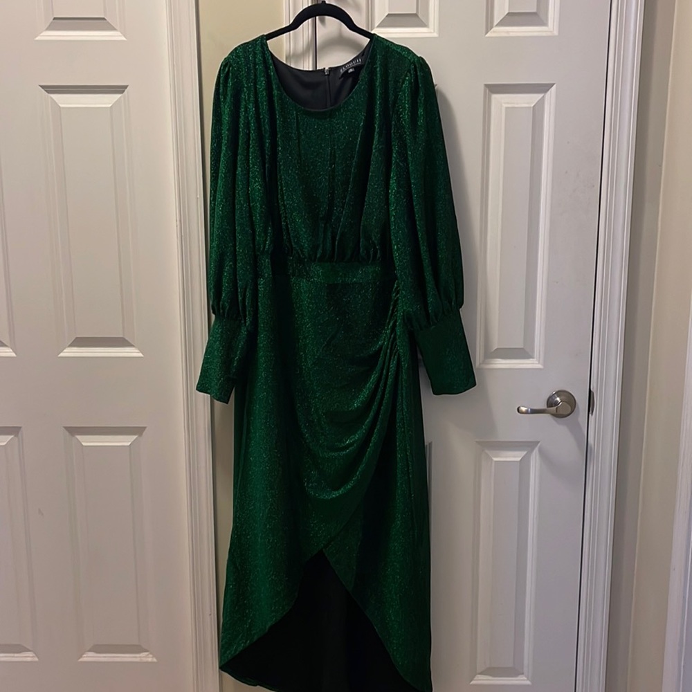 Eloqui Dress